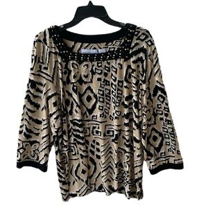 3/$12 Black and Cream Patterned Women's Top